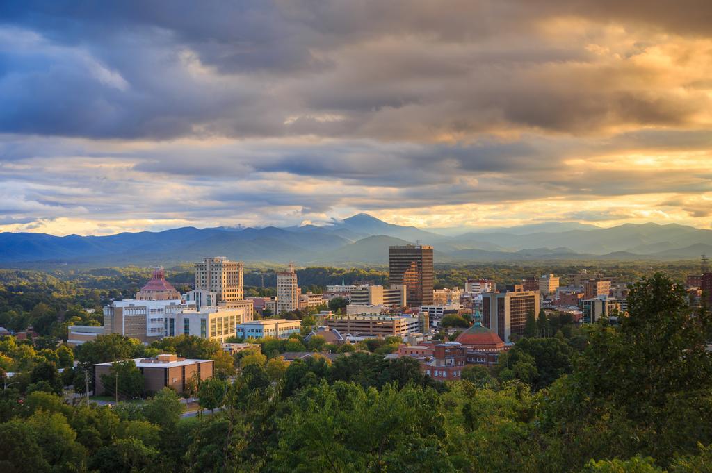 Hampton Inn Asheville - Biltmore Area Екстер'єр фото